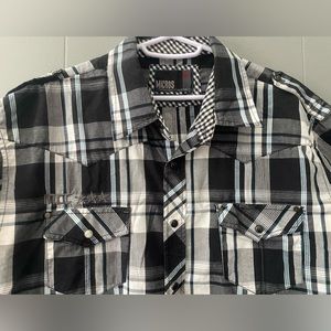 Mens L pearl snap button up shirt